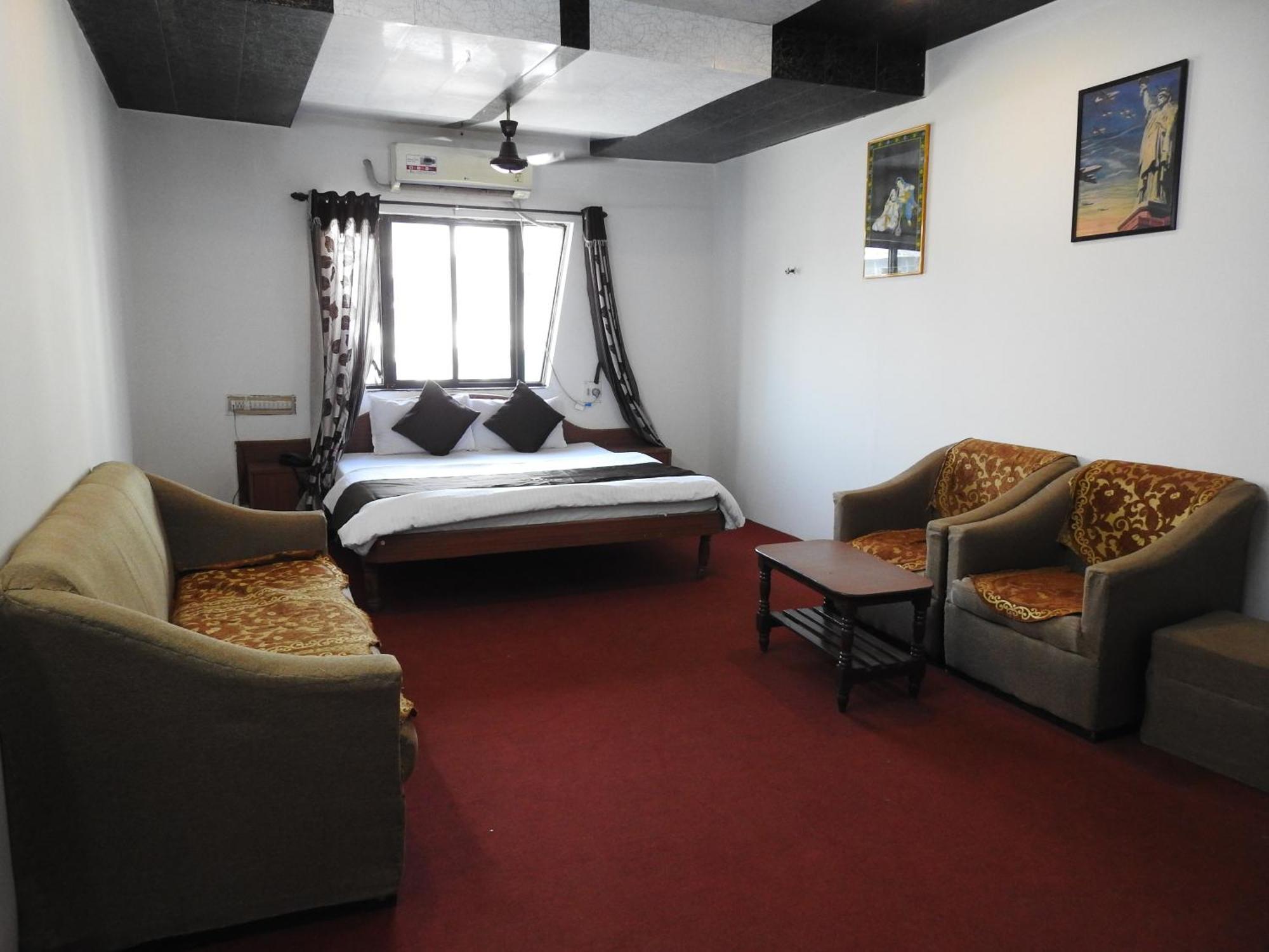 Hotel Dhruv Palace Trimbak Luaran gambar